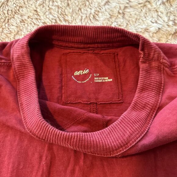 Aerie Women's Red/Burgundy T-shirt - Picture 3 of 4